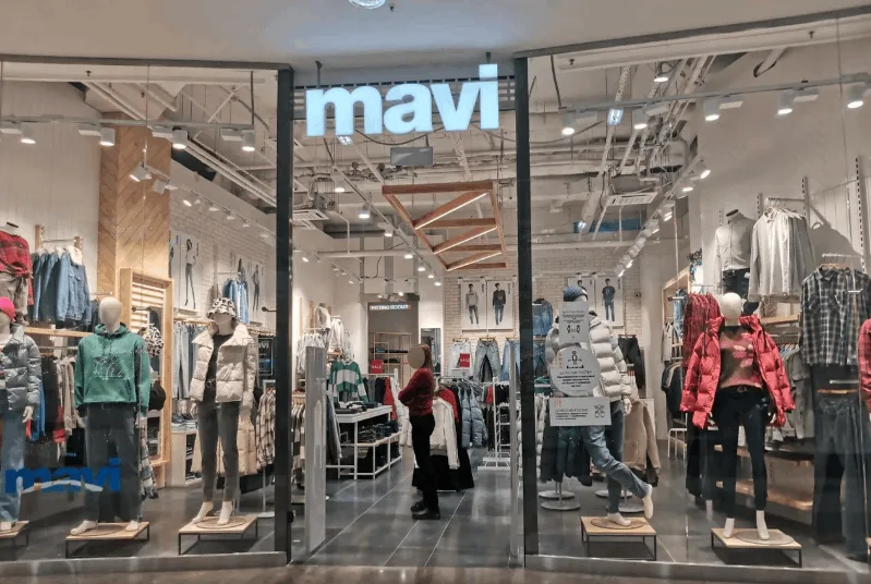 Магазин джинсовой одежды "MAVI"